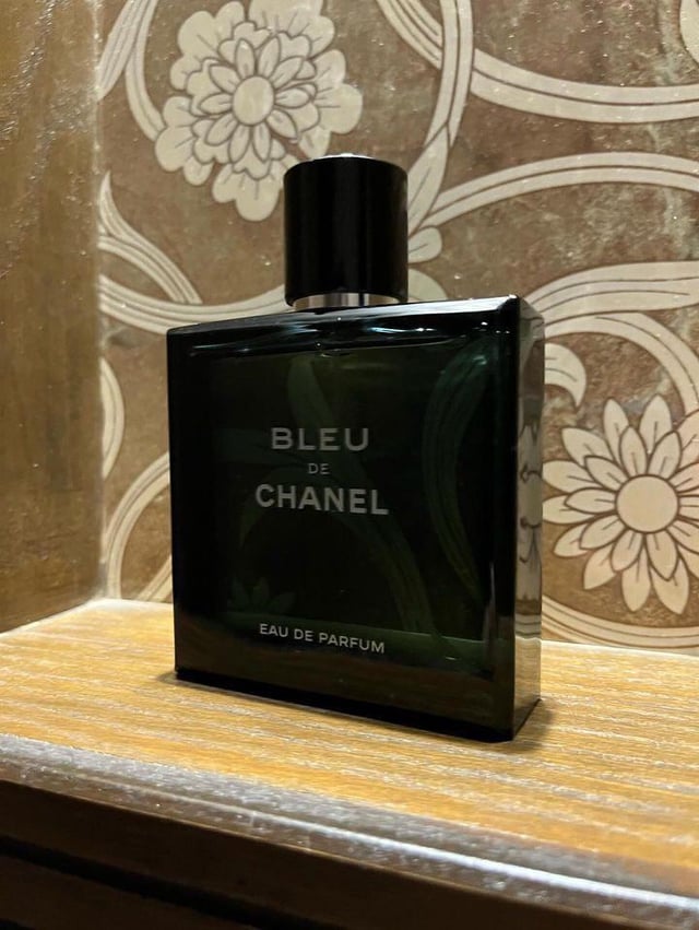 Wondering How Big Is a 100ml Bottle? Get Your Answers Here!