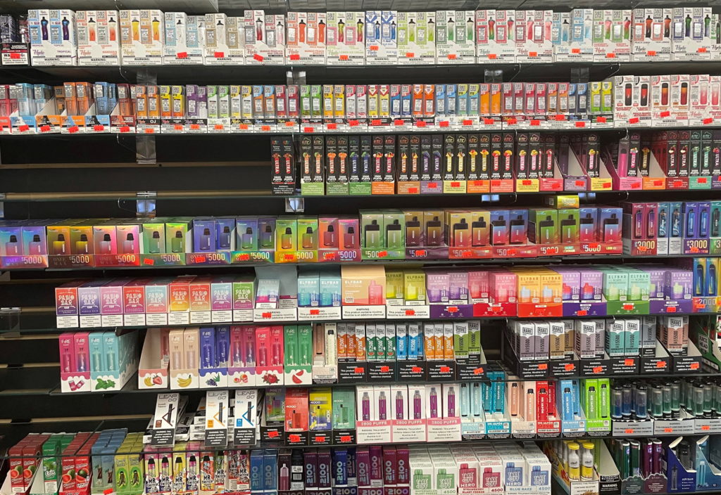 Beat Disposable Vapes: Good or Bad? Read This Before You Buy!