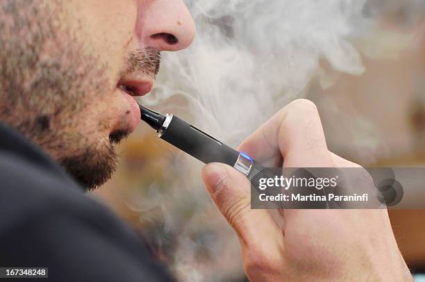 Searching for the best pictures of electronic cigarettes? We have awesome e-cig photo collections for you!
