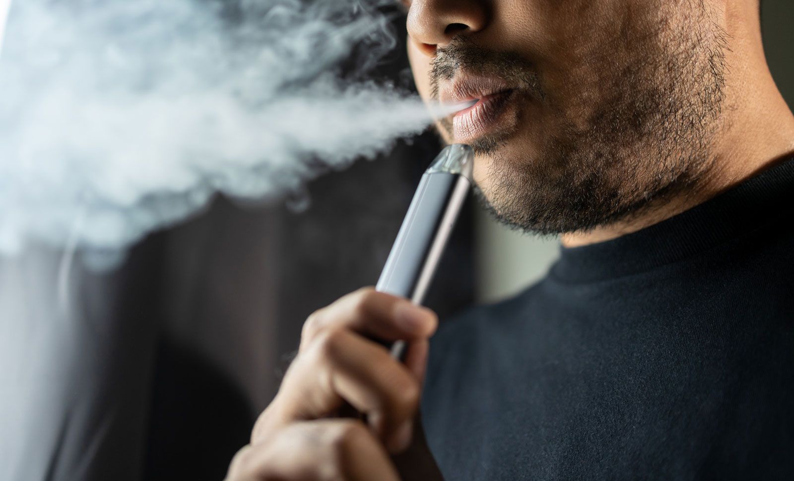 Are electronic cigarettes disposable good for you? Learn the pros and cons to make a smart choice!