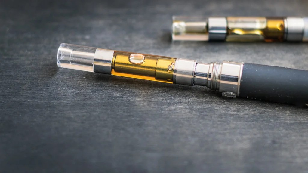 CE10 Electronic Cigarette: What Are the Main Features? (Learn About Its Key Benefits Before You Buy One)