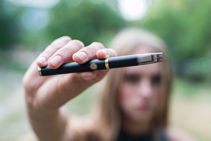 Thinking about devices electronic cigarettes? (What you really need to know before getting your first one)